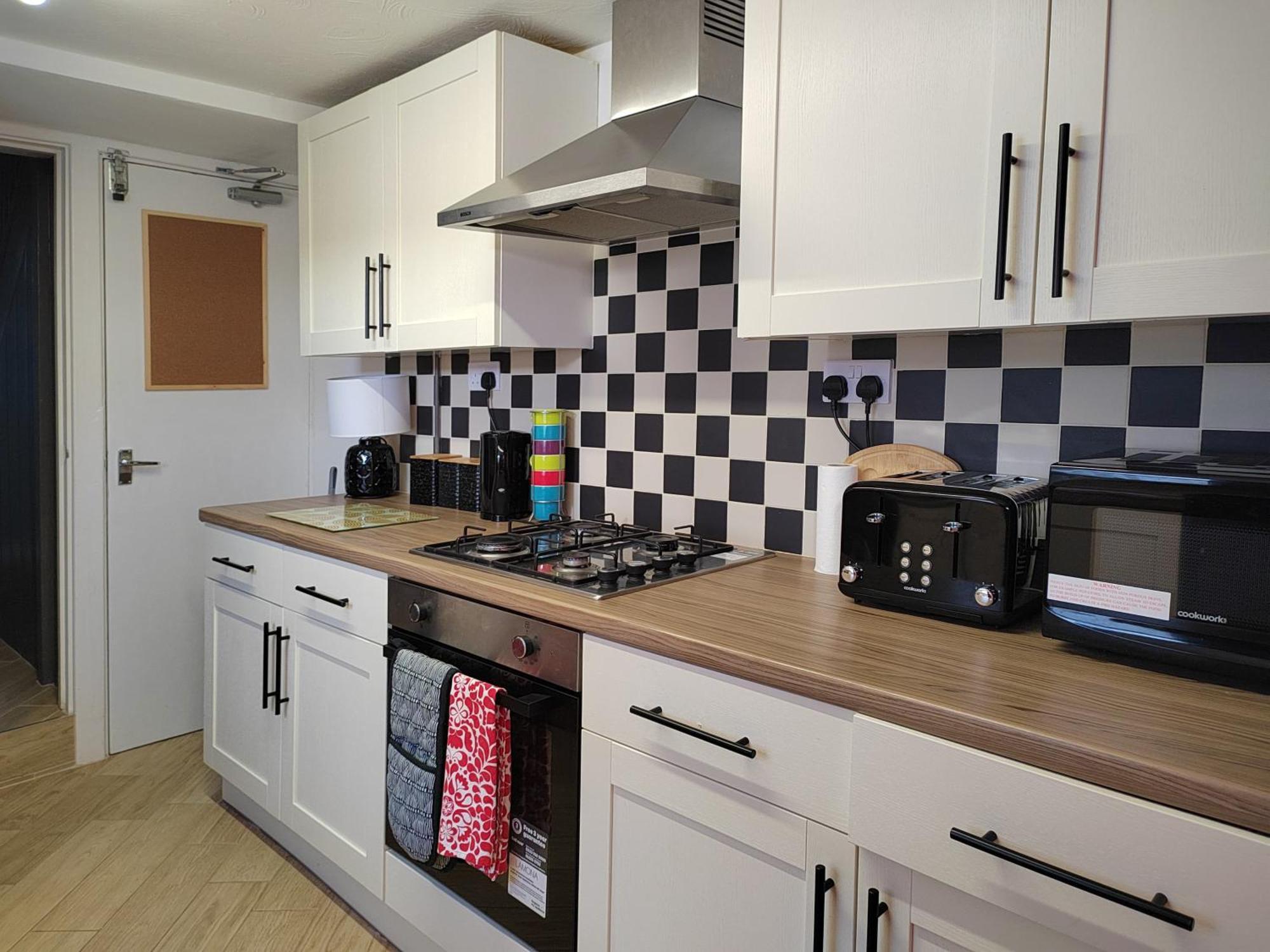 Granville 5Br Townhouse - Ideal For Groups, Families Or Contractors By Suitely Cheltenham Exterior photo